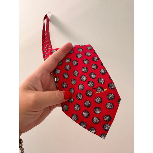 Barry Wells Red Necktie Golf Theme 'Hole in Won' Made in Italy 100% Silk Vintage - Picture 6 of 8